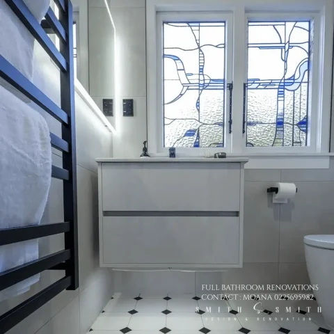 7 Bar Square Profile Heated Towel Rail - Matte Black - Image 4