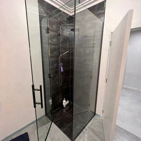 Frameless 900wmm Shower Swing Door Square Matte Black - Image 4
