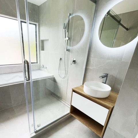 ORA Frameless Round Back-Lit LED Mirror – 600mm - Image 7