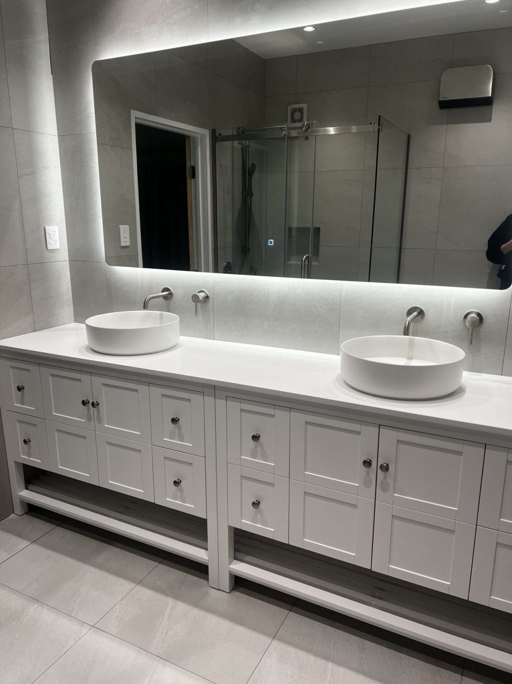 WINTERFELL1200 white bb