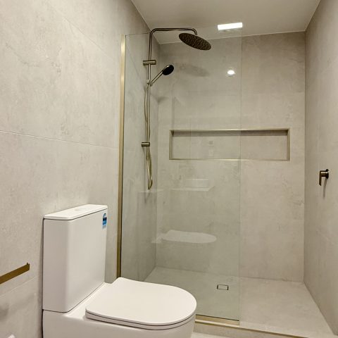 Walk-in Shower Glass 900wx1950hmm Shower Glass with Two Brushed Gold Channels - Image 6