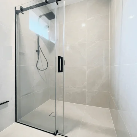 Frameless Glass Alcove 1800wmm Sliding Door  Matt Black - Image 7