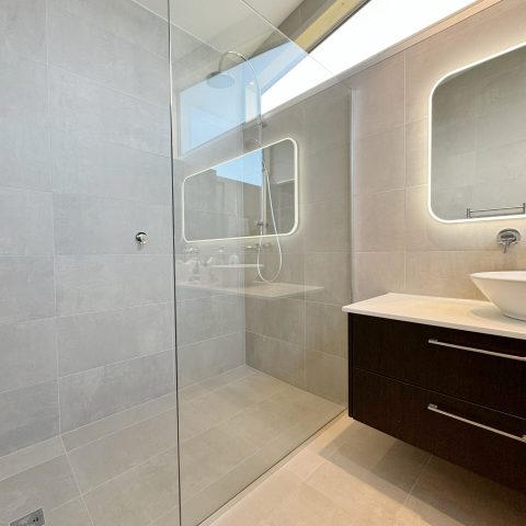 Walk In Frameless 900wx1950hmm Shower Glass with 2 Chrome Channels - Image 2
