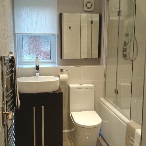 Modern Swing Door Bath Screen - 2-Panel Glass, 1100W x 1500H - Image 2