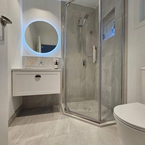 Framed Diamond 1000wmm Shower Box Inc Glass Tray and Wall Liner - Image 4
