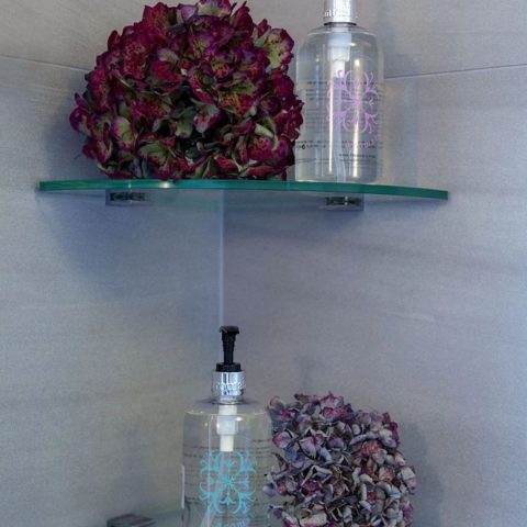 Corner Glass shelve Curved 230Wx230Wx8T - Image 1