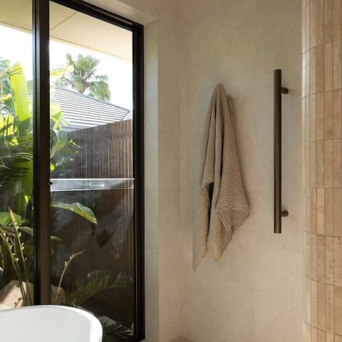 Vertical Heated Towel Rail 650mm (L) Three Round Rails Combo - Gun Metal - Image 3