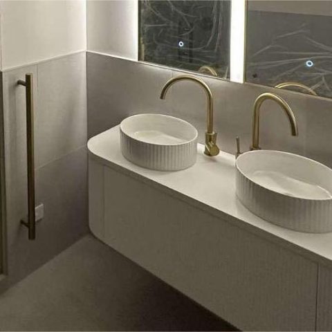 Vertical Heated Towel Rail 650mm (L) Three Round Rails Combo - Brushed Gold - Image 3