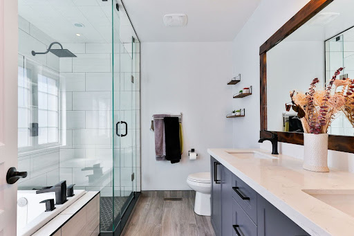 the best bathroom accessories to have in a modern and stylish space