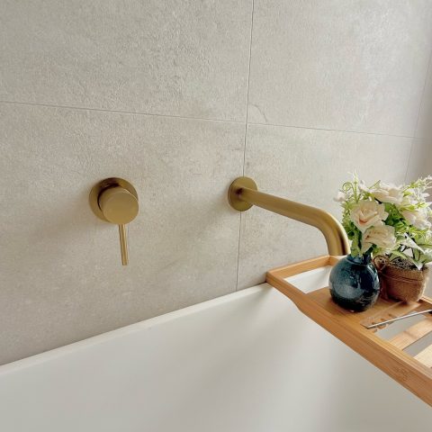 Rondo Concealed Wall Basin Mixer Set 80mm - Brushed Gold - Image 3