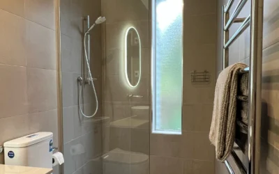A Frameless shower glass